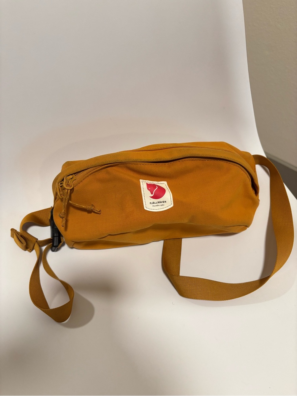 Fjällräven Ulvö Hip Pack in Red Gold Waistbag Bum bag